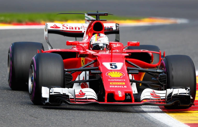 Vettel volt a leggyorsabb a harmadik szabadedzésen