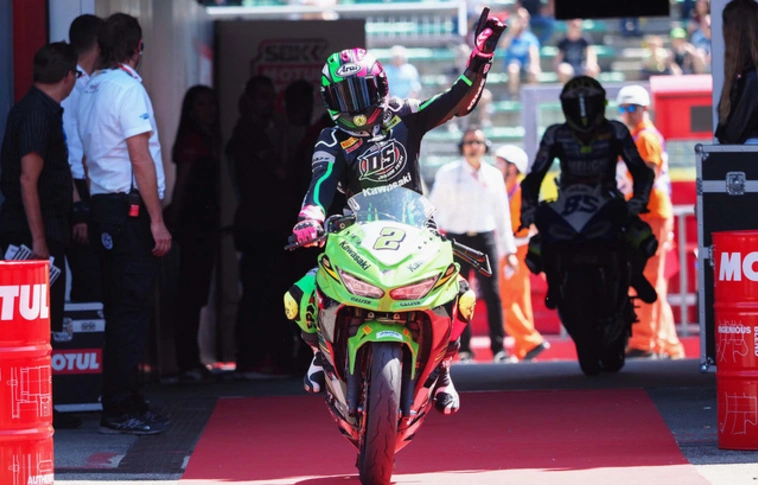 Megvan a világ első női motoros világbajnoka