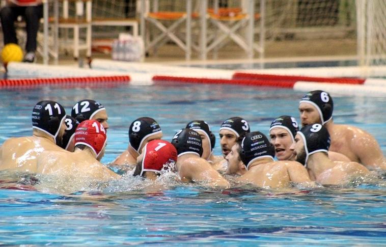Ilyen sem volt még: zsinórban öt bajnokit nyertek a miskolci vízilabdázók!