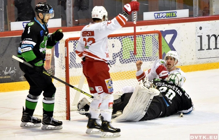 Lendületben a Jegesmedvék