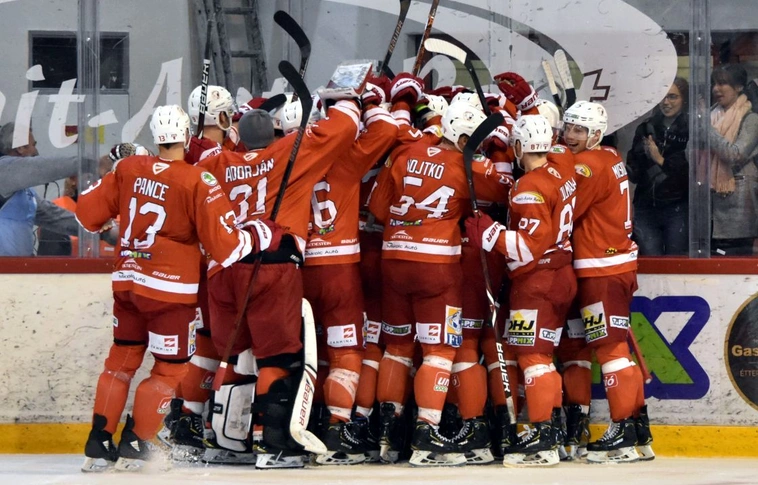 Hátrányból fordított és nyert a DVTK Jegesmedvék csapata!