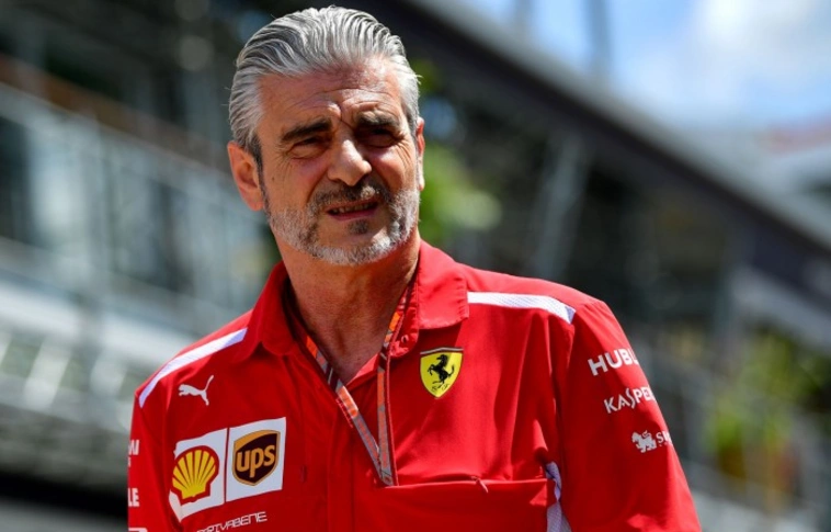 F1: Nem bukik meg a Ferrari-főnök?