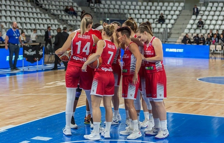 „Nem hagytuk, hogy kiénekeljék a sajtot a szánkból”