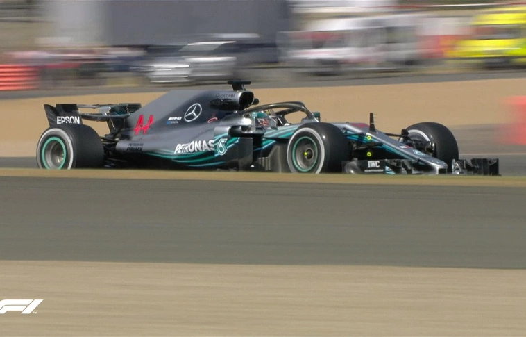 Hamiltont ismét az eső segítette a pole pozícióba