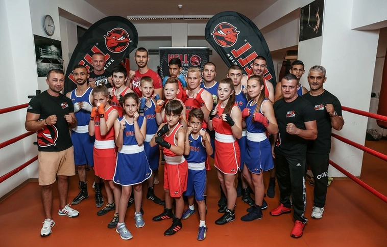 Borsodi ökölvívó egyesület mellé állt a magyar energiaital-gyártó