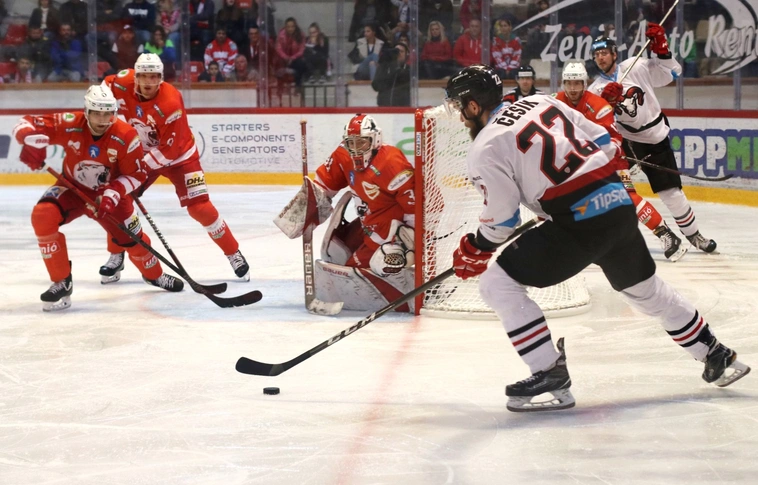 Nem sikerült nyerni a címvédő ellen (Képgalériával!)