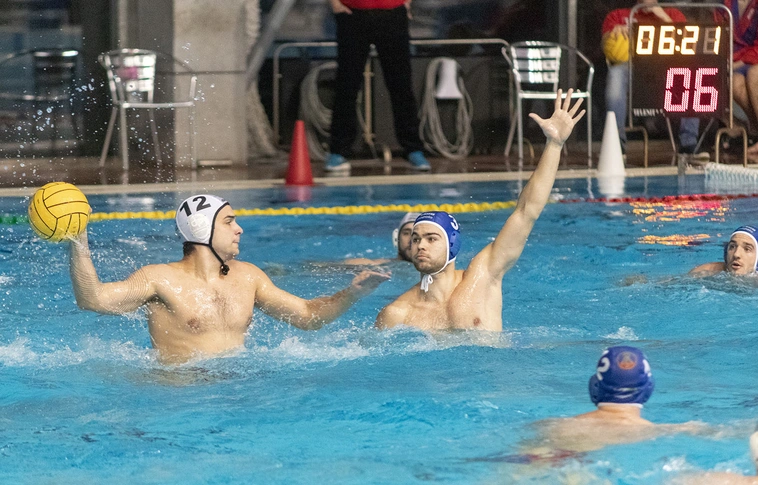 Vízilabda: Nagy Ádám duplájával fordított és nyert a Miskolc