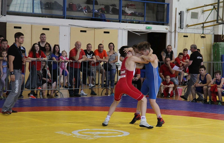 Két versenyről, három érem