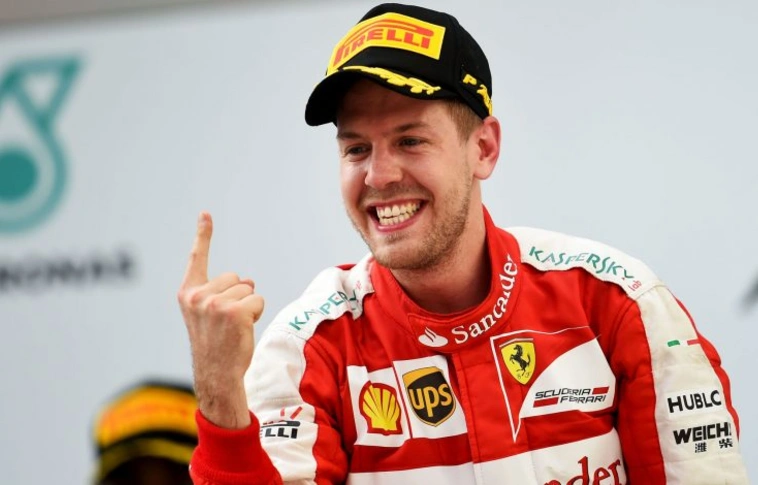 F1 Szingapúri Nagydíj – Vettel volt a leggyorsabb a harmadik szabadedzésen