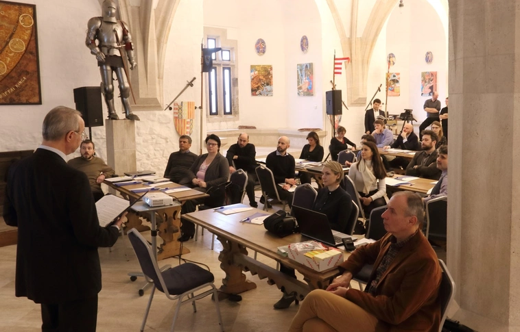 Vállalkozói partnertalálkozó: szolgáltatás-fejlesztésről tárgyaltak a Diósgyőri várban