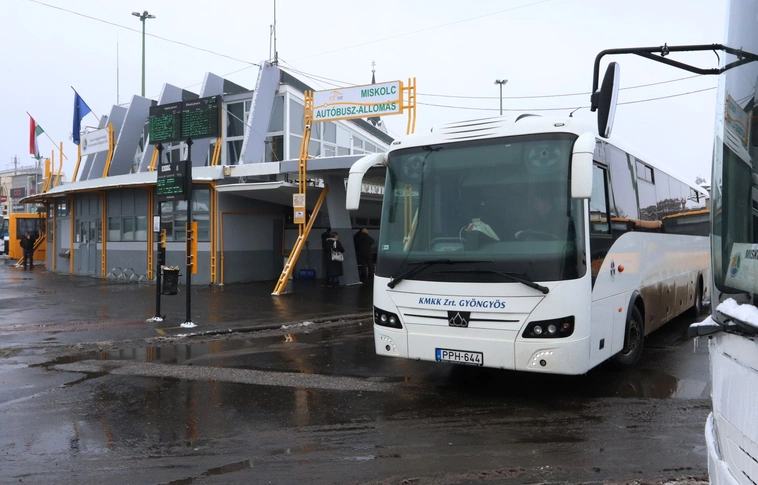 Befejeződött a Búza téri autóbusz-állomás korszerűsítése - az idei évben fejlesztések várhatók
