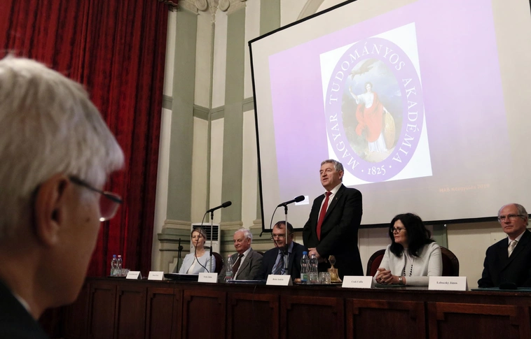 Több fiatalt szeretnének bevonni a tudományos életbe - éves közgyűlést tartott az MTA Miskolci Területi Bizottsága