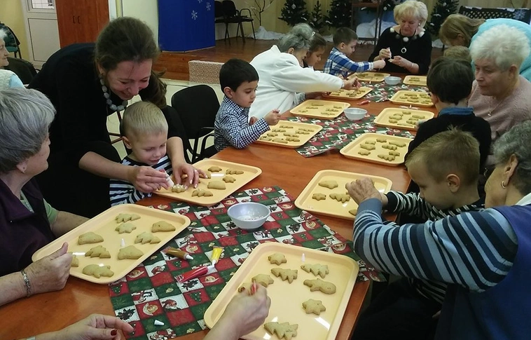 Meggyújtották az öröm gyertyáját az Aranykor Idősek Otthonában