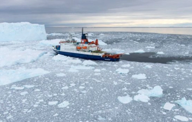 A világ egyik legnagyobb jéghegyéhez indul tudományos expedíció