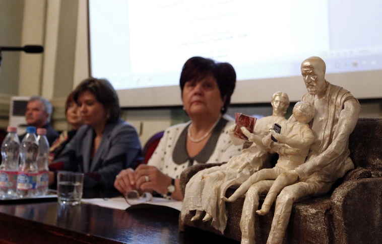 Az összetartó erő - Középpontban a család az MTA miskolci konferenciáján