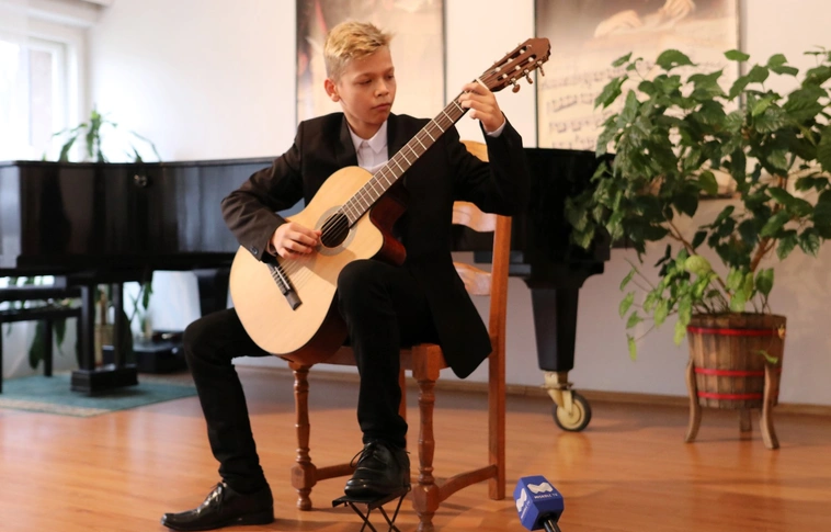 Gitártalálkozón mérték össze tudásukat a diákok (Képgalériával!)