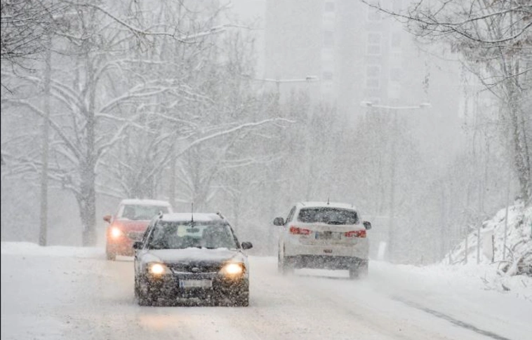 Kamion ütközött személyautóval a 37-esen