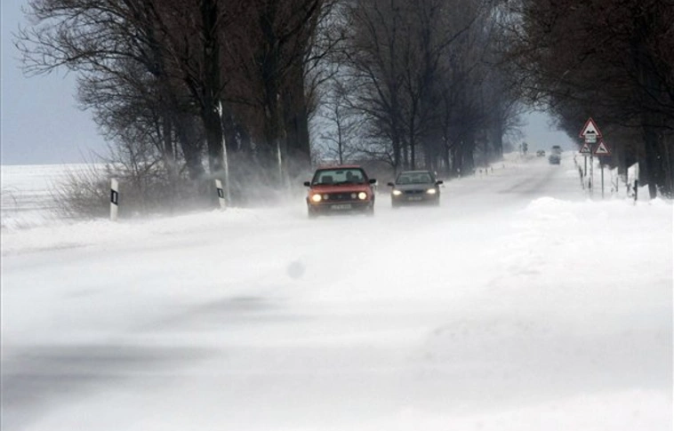 Hófúvás miatt adtak ki riasztást megyénkben