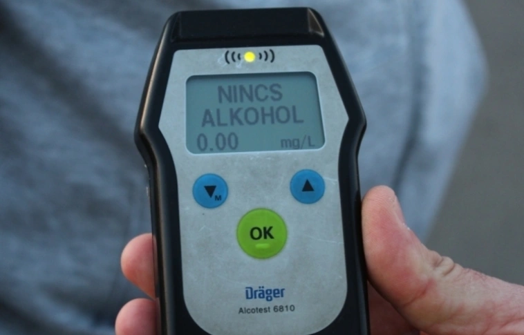 Ittasan ültek a volán mögé