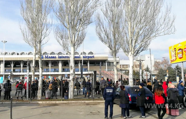 Harmincezer embert evakuáltak Moszkvában bombariadó miatt