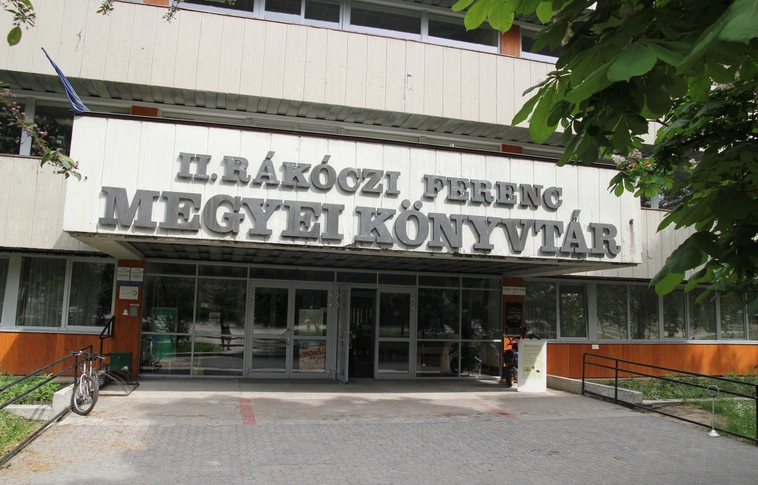 „Milliomos” lett a könyvtár!