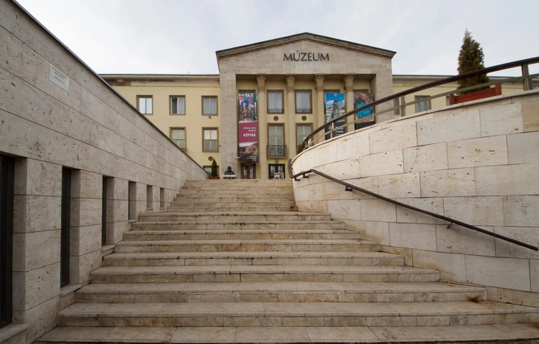 Könyvadománnyal gazdagodott a Herman Ottó Múzeum