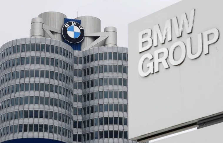 A repülőtér miatt Debrecent választotta a BMW