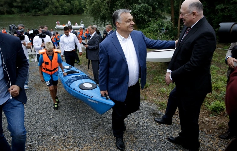 Kiemelt támogatás a sport- és szabadidős tevékenységeknek - Orbán Viktor átadta a Tokaji Vízitúra Központot