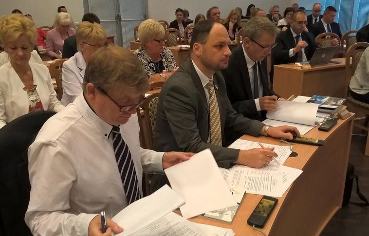 Parkolás, közösségi közlekedés, ingatlangazdálkodás – ülésezett Miskolc közgyűlése