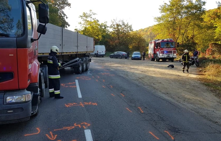Súlyos motorbaleset Eger és Szarvaskő között (Helyszíni fotók)