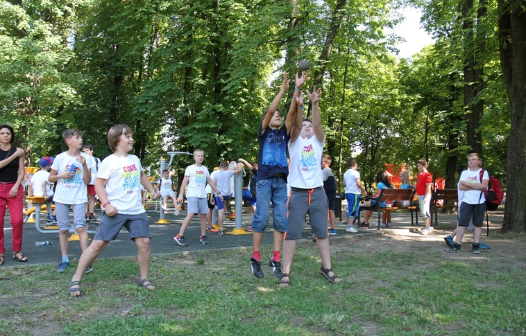 Közelebb a Kertek Alatt: szombaton a Csanyikban