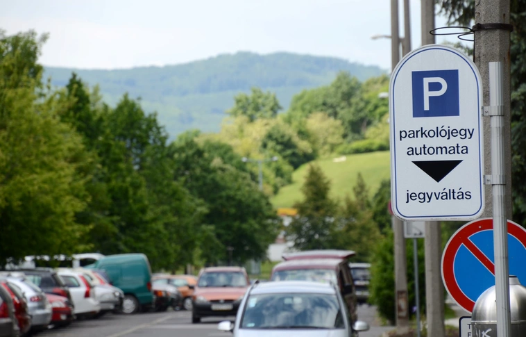 Megkezdődött a 2019-es parkolóbérletek árusítása