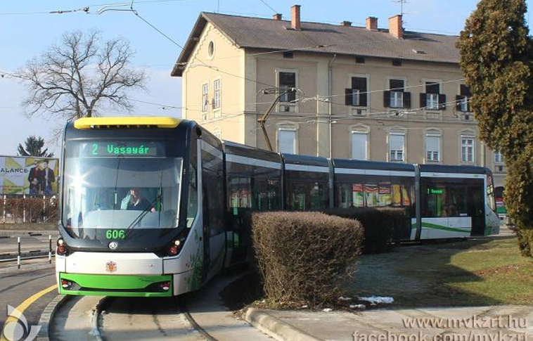Tömegközlekedők figyelmébe: október 23-ig nem jár a 2-es villamos!