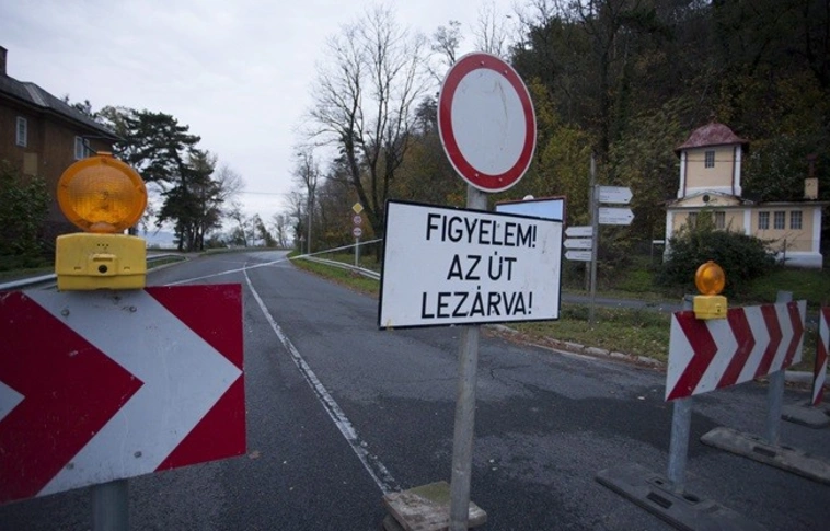 Teljes szélességében lezárták a Papszert