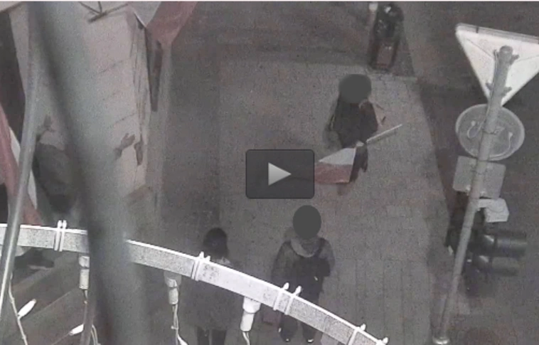 A térfigyelő buktatta le a tolvajokat a Széchenyi utcán (Videóval)