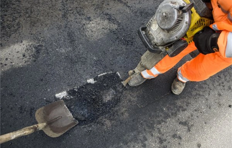 Útjavítás a városban, tájékozódjanak indulás előtt!
