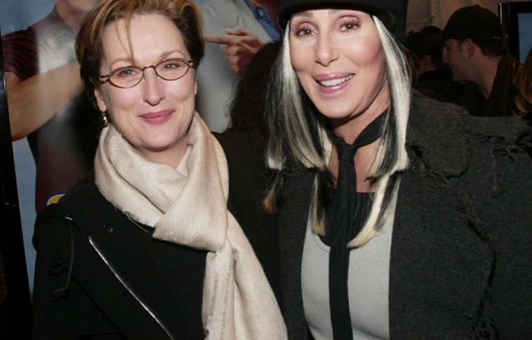 Meryl Streep és Cher szuperhősöknek álltak