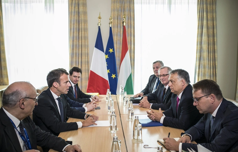 Orbán Viktor Emmanuel Macron francia államfővel tárgyalt Szófiában