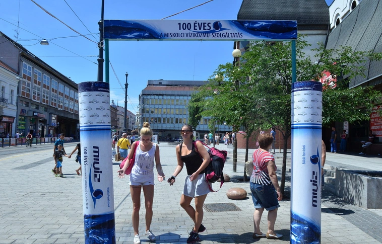 Másodfokú hőségriasztás, mutatjuk, hogyan hűsölhetnek Miskolcon!