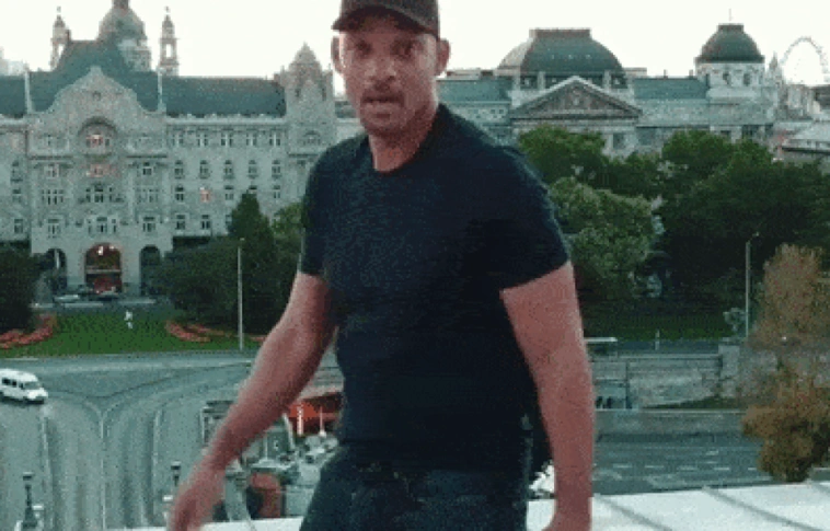 Will Smith miatt vasrács került a Lánchídra