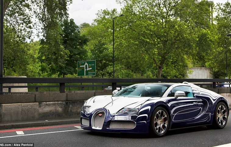 Porcelánból autó? – A Bugatti megcsinálta