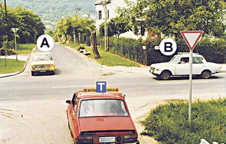 Ingyenessé vált a KRESZ-tanfolyam a fiataloknak