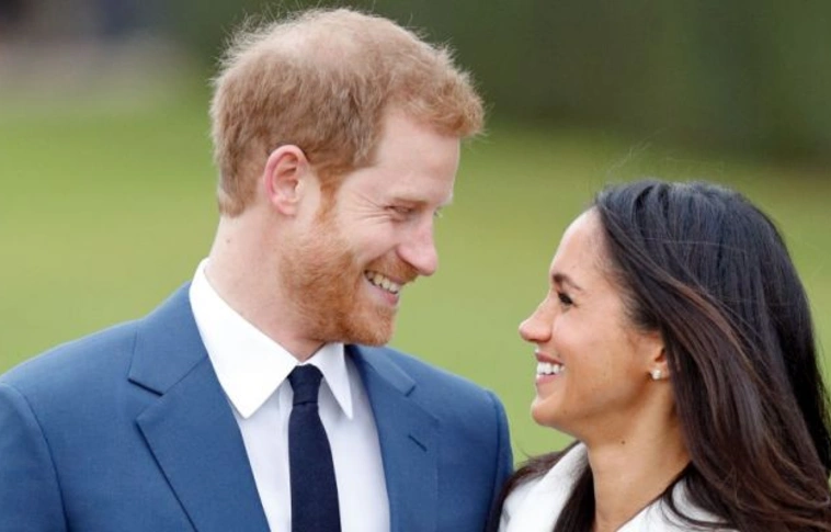 Elkészült Meghan Markle és Harry herceg bizarr életnagyságú tortája