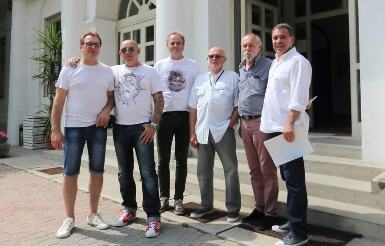 "Miskolcról származnak a legkeményebb zenekarok" – Poptörténeti emlékpontot kapott a rock fővárosa (Képgalériával!)