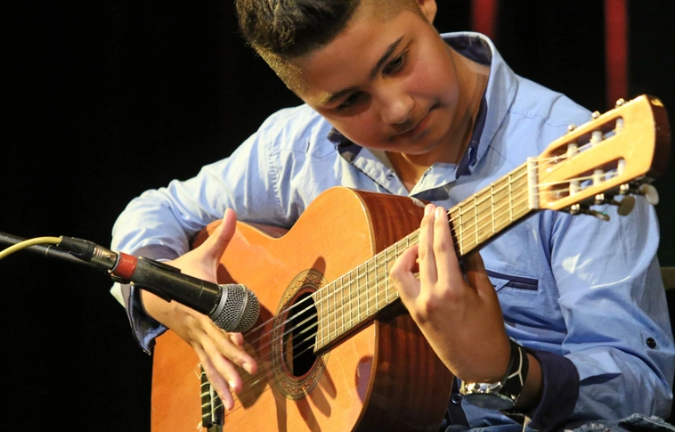 Ki mit tud? – Vetélkedőt szervezett roma fiatalok számára a rendőrség (Képgalériával!)