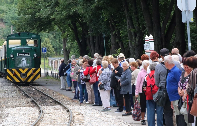"Jó a hangulat, jó a társaság!" Újra zakatol a Salkaházi-kisvonat (Képgalériával!)