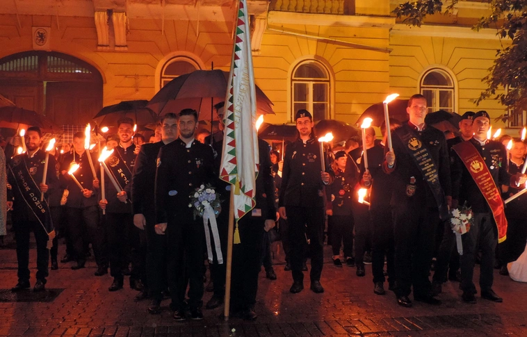 „Visszatérünk egyszer, százszor…” – Egy újabb évfolyam búcsúzott el a Miskolci Egyetemtől
