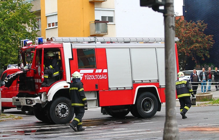 Teljes terjedelmükben égtek a bútorok