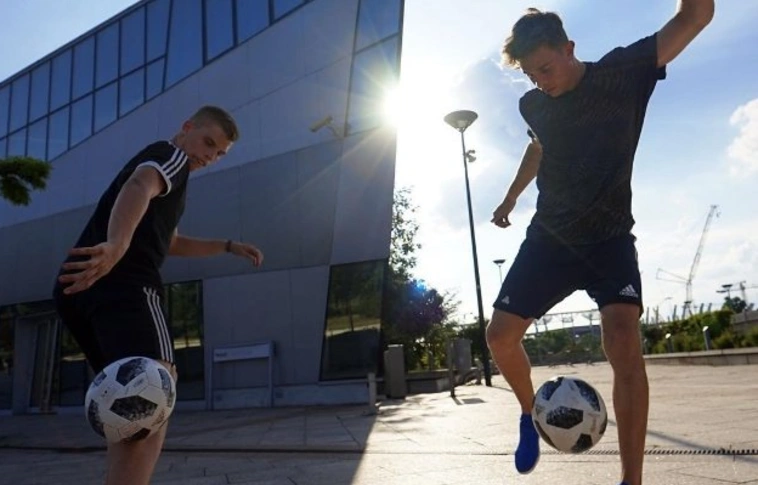 Vb klip: Will Smith (is) imádta a magyar freestyle focistákat (Videóval!)