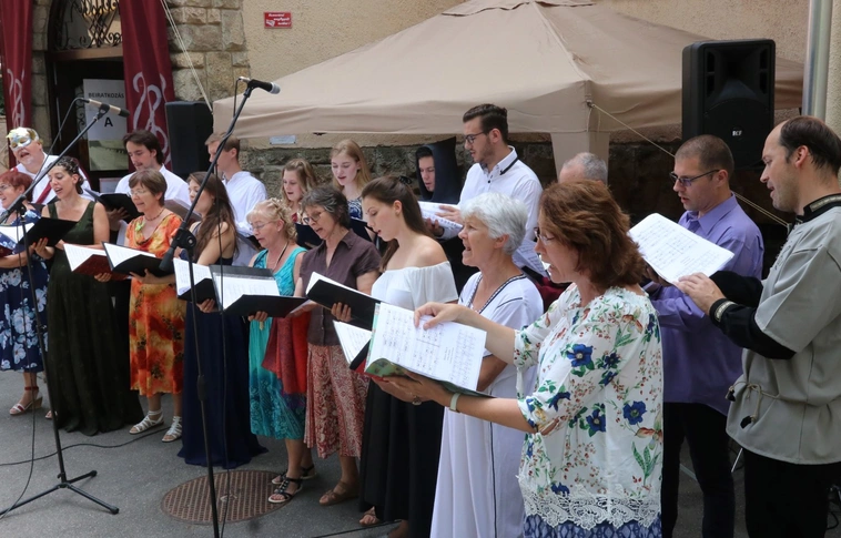 Zenei vetélkedők, íjászat, egész napos muzsika – "Zeneszánsz" az Egressyben